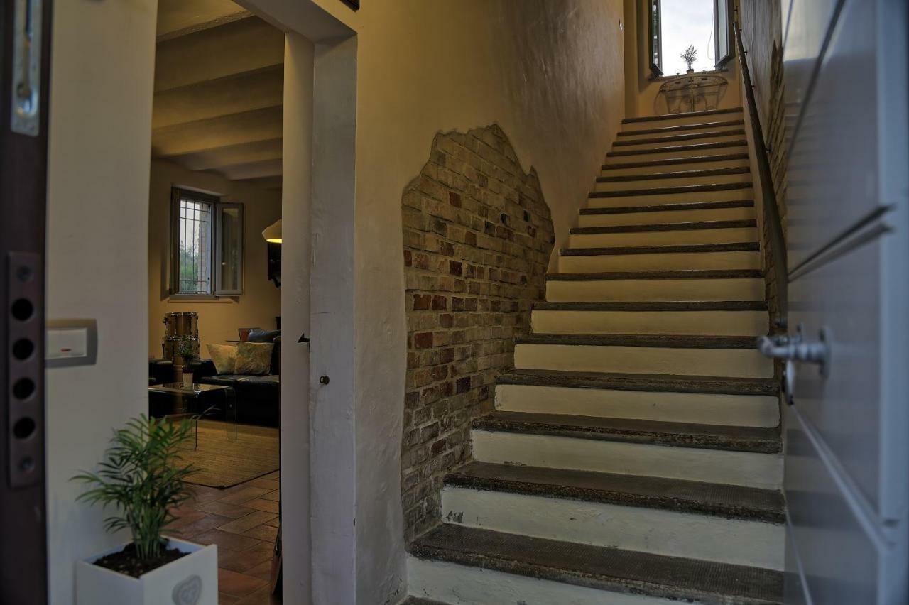 Grande Villa Storica Per Vacanze Con Giardino Privato E Piscina Ostra Exterior photo
